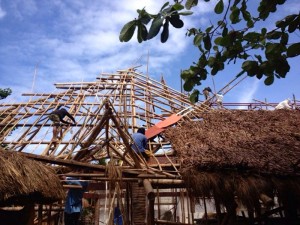January 21: Hotel is ready! BUT the Restaurant still need its roof! After a long time of rain - finally the Bamboo is try... - the work goes on!